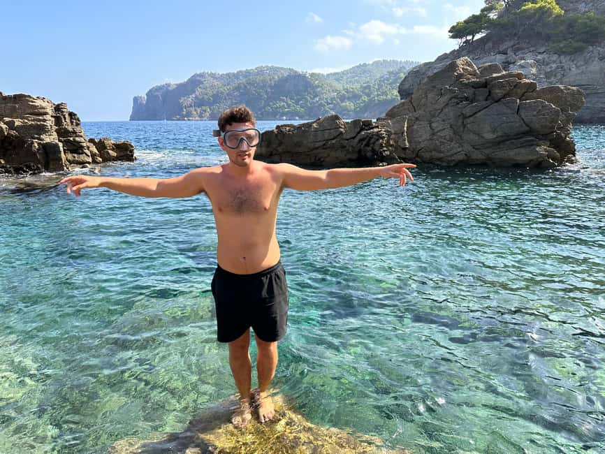 Hidden Coves, Hiking & Snorkeling Adventure in Mallorca - Alex and the small-group atmosphere