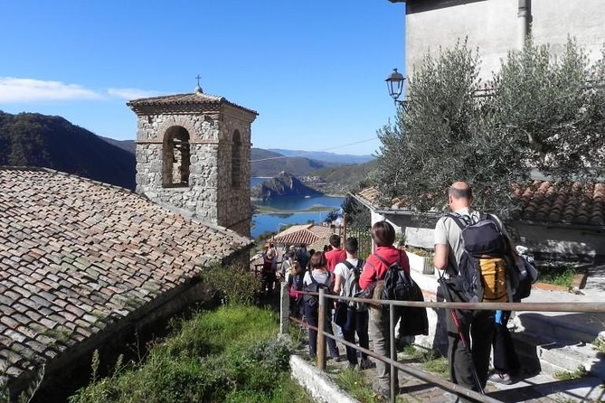 Hike Lake Castle and Good Food! - Who will enjoy this day most