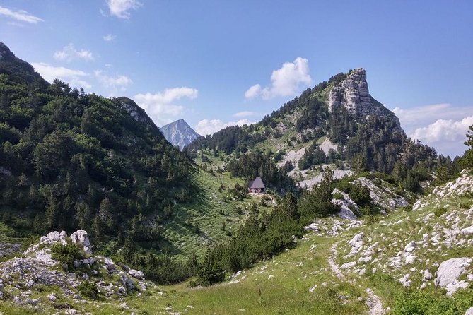 Hiking between Bosnia and Herzegovina - Lukomir and a meal made nearby