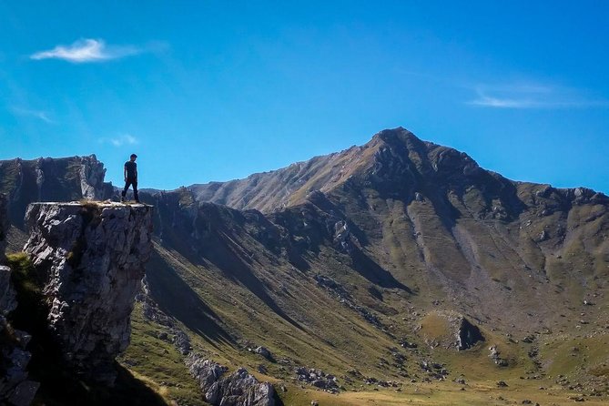 Hiking between Bosnia and Herzegovina - Konjic adds a human scale