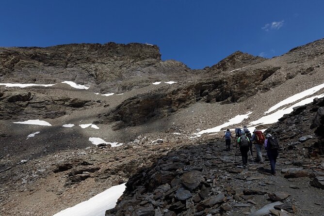 Hiking experience in the High Sierra Nevada National Park - San Juan Valley and the marks left by ice