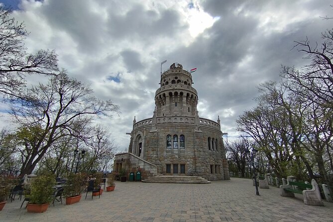 Hiking in Budapest - Viewpoints over Budapest and the climb to Elizabeth Tower