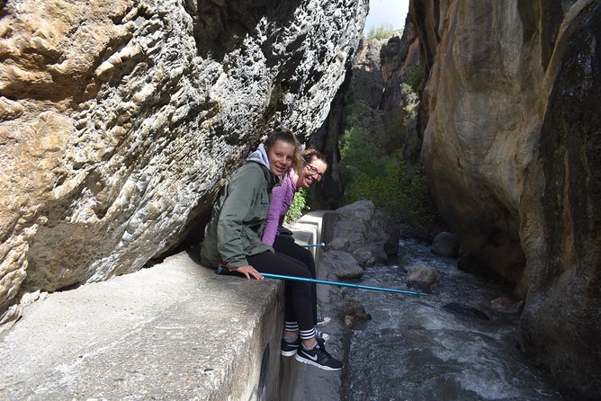 Hiking in the Canyon of the Monachil Cubs in Granada - From Granada to the Monachil trailhead