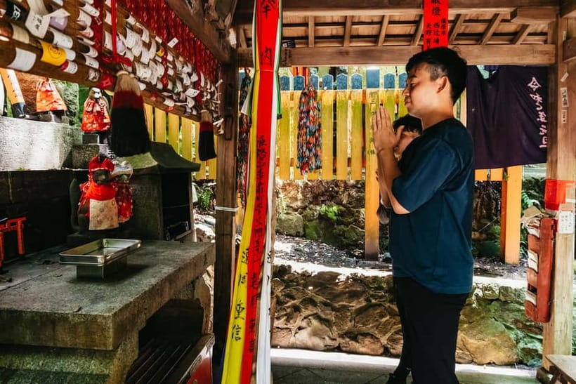 Kyoto: 3-Hour Fushimi Inari Shrine Hidden Hiking Tour - What the guide adds beyond directions