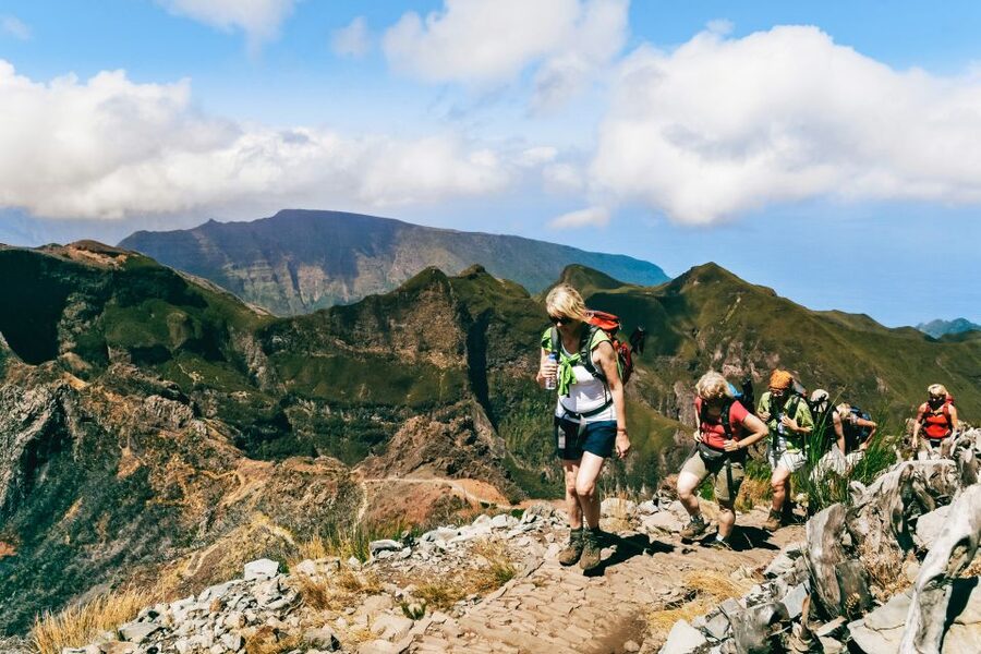 Madeira: Pico Arieiro to Pico Ruivo Hike - Reaching Pico Ruivo, Madeira’s highest point
