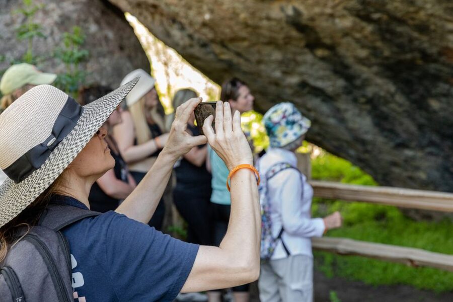 Malibu: Guided Vineyard Hike with Photo Stops and Wine - Pausing at the organic garden