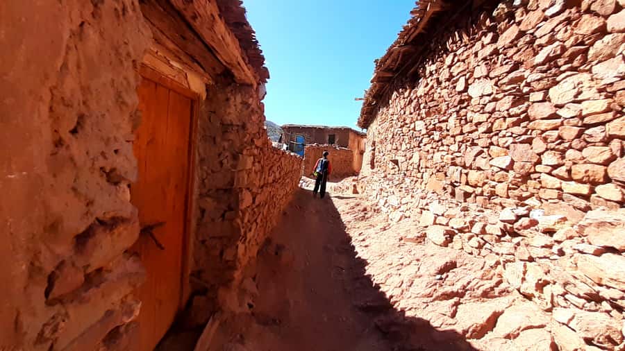 Marrakech: 2-Day Atlas Villages Trekking Tour - A rooftop breakfast and the Agoundiss Valley