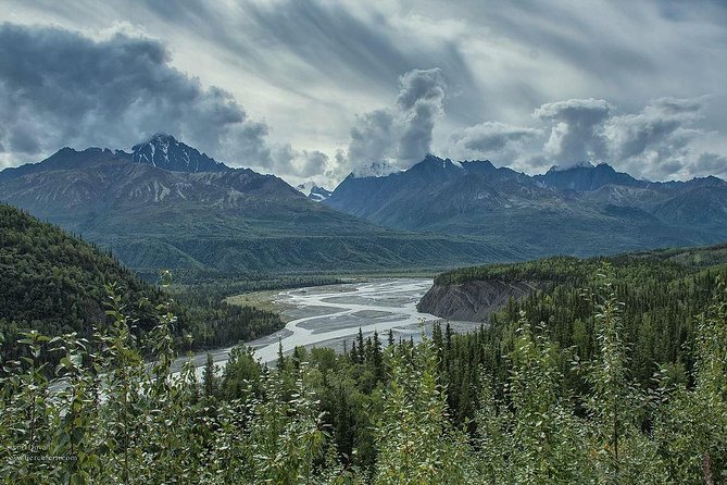 Matanuska Glacier Hike Day Tour - Lunch with a view of the ice