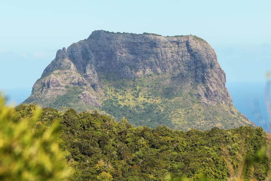 Mauritius: Le Morne Mountain Guided Sunrise Hike and Climb - The four rocky sections require real effort