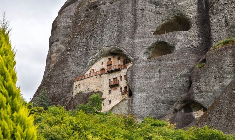 Meteora: Sunset Hike to Secret Caves - Bandovas hermitages and the old monastic world