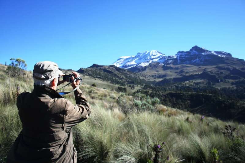 Mexico City: Guided Volcano Trek with Lunch - From Mexico City streets to Paso de Cortés