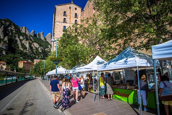 Montserrat Half Day Afternoon Tour from Barcelona - What the guides add to the day