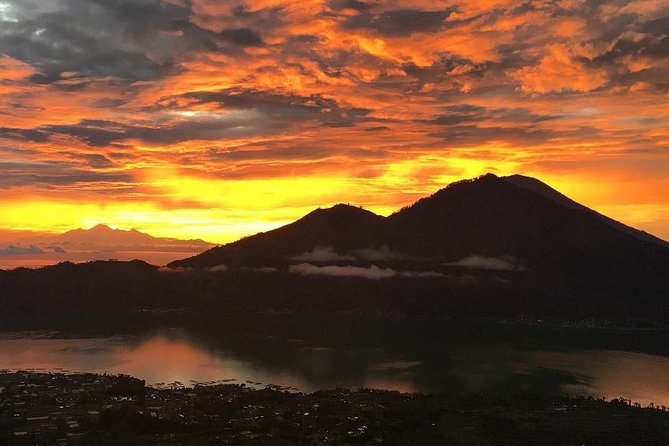 Mount Batur Sunrise Hike with Breakfast - Climbing Mount Batur in the dark
