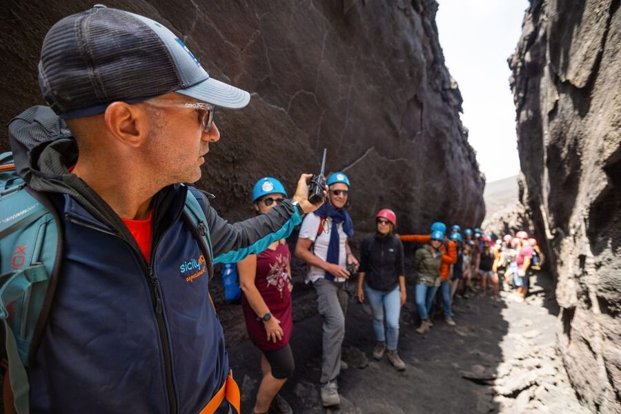 Mount Etna: Summit Guided Hiking Tour up to 3,400 m - Why Mount Etna feels different from an ordinary hike