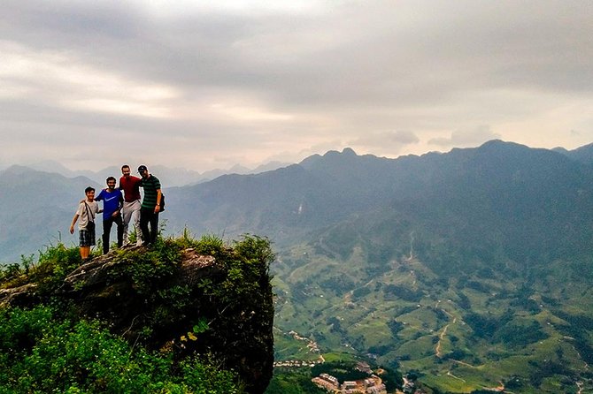 Mountain views & Rice Terraced Fields Hiking – 2D 1N - Ta Van and the Giay and Black Hmong communities