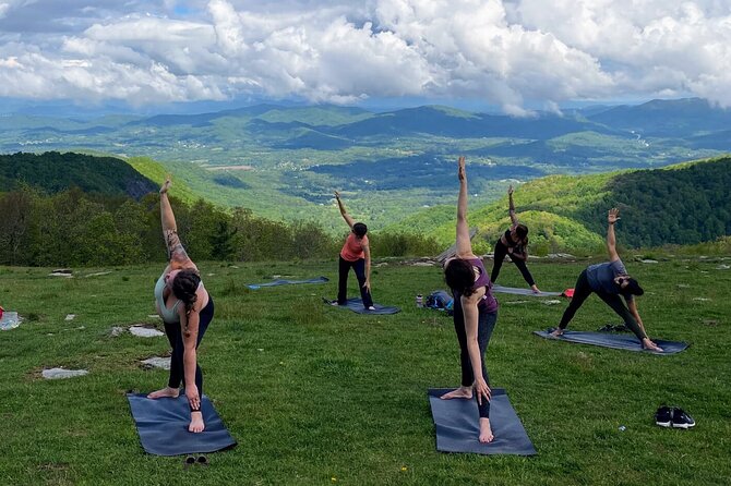 Mountaintop Yoga & Meditation Hike in Asheville - The return loop and time for photographs