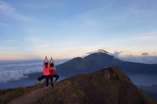 Munduk: Twin Lake Jungle Hike, Ulun Danu Temple, & Waterfall - Lunch, coffee, and what your $38 covers