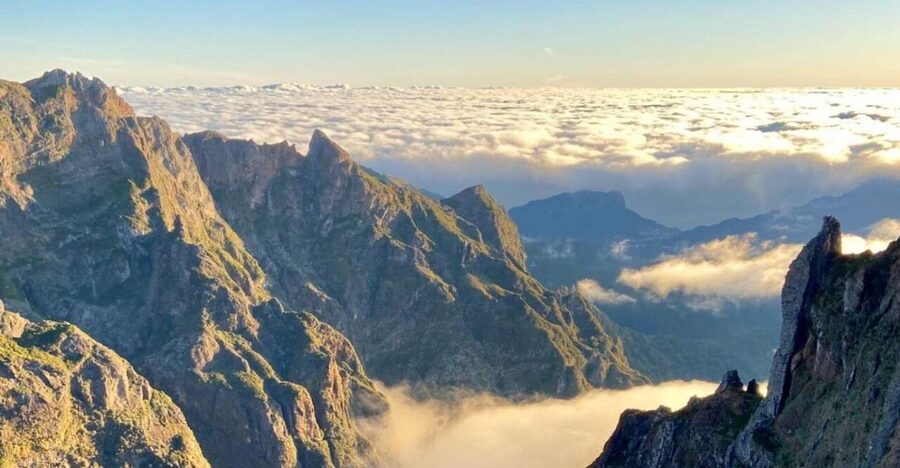Pico Do Arieiro Pico Ruivo Sunrise or Morning Hike Transfers - PR1, the famous route toward Pico Ruivo