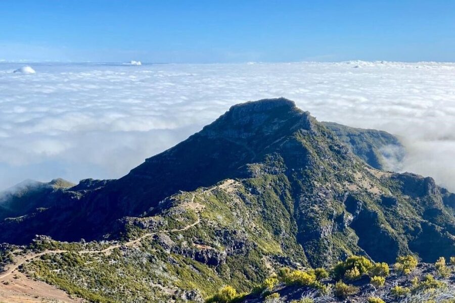 Pico Do Arieiro Pico Ruivo Sunrise or Morning Hike Transfers - PR3, the quieter alternative