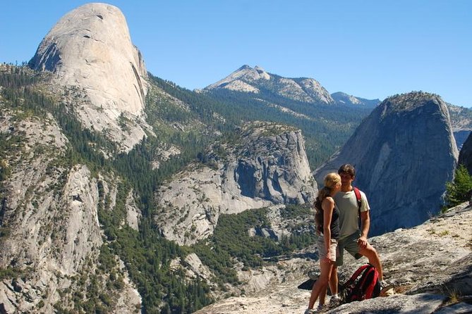 Private Guided Hiking Tour in Yosemite - A private route through Yosemite’s changing scenery