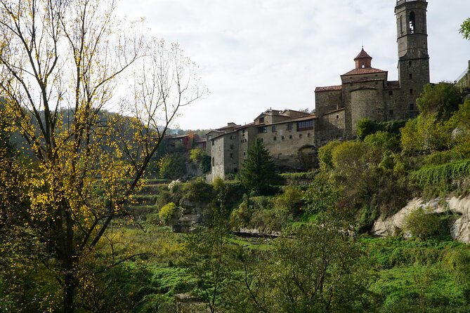 Private Pre-Pyrenees Medieval Village Hike from Barcelona - Why this is one of Barcelona’s best countryside escapes