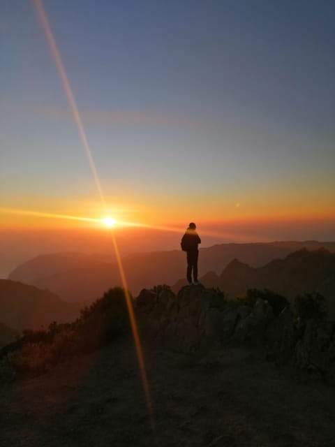 Private Sunrise Hike to Pico Ruivo with Hotel Pickup - Waiting for sunrise at Pico Ruivo