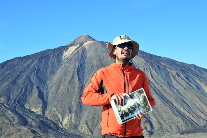PRIVATE TOUR Teide National Park: Hiking and Stargazing - Wine, chocolate, and the quiet pause at sunset