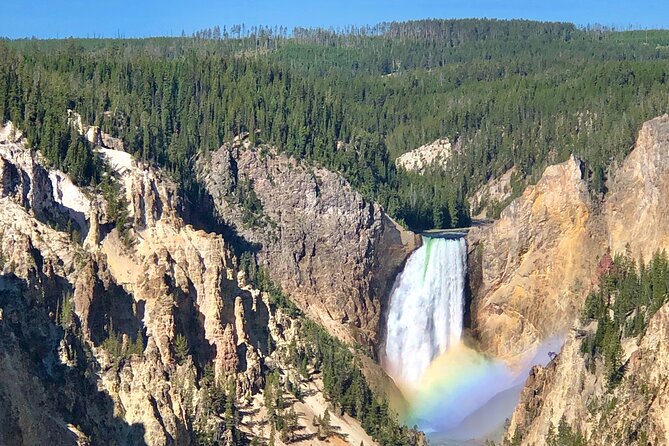 Private Yellowstone Tour: ICONIC Sites, Wildlife, Family Friendly Hikes + lunch - Why a private Lower Loop day makes sense