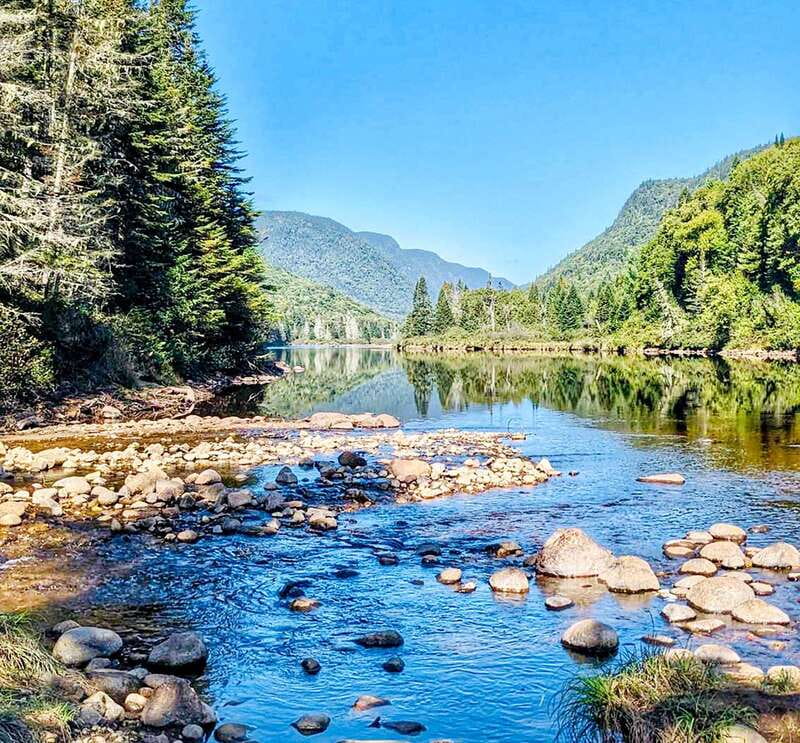 Quebec City: Guided Hike in Jacques-Cartier National Park - The 9 am departure and one-hour ride