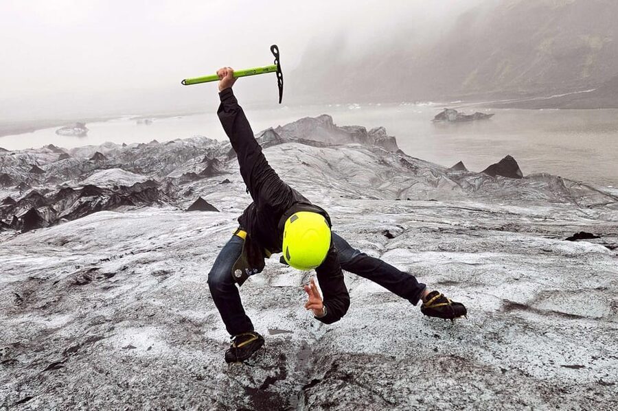 Reykjavik: Glacier Hike, Waterfalls and Black Sand Beach - The ride south from Reykjavik