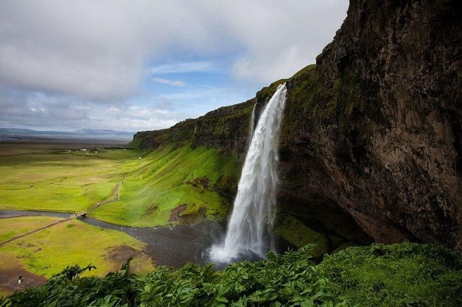 Reykjavik: South Coast, Waterfalls & Glacier Hike Small-Group - What the price includes, and what it does not