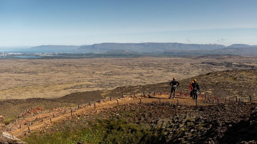 Reykjavik: Thrihnukagigur Volcano Guided Hiking Day Trip - The ten-minute descent into the crater