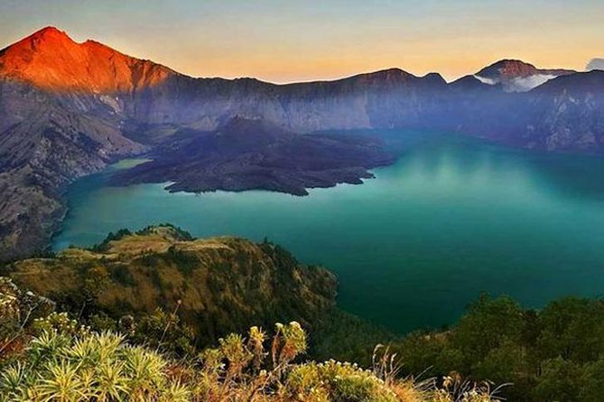 Rinjani Trekking 3D2N Summit - Day 2: Sembalun village to the crater rim