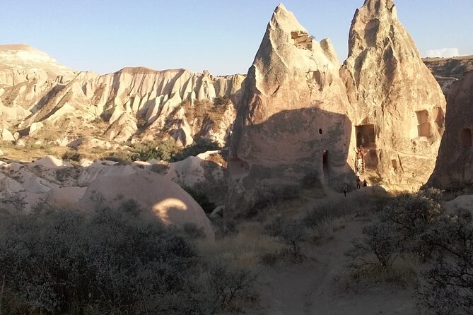 Rose Valley Sunset Hiking in Cappadocia - How the Guide Affects the Experience