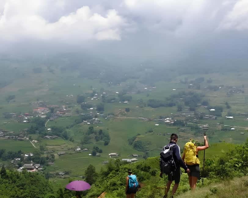 Sapa 1 Day Long Trek: Trek to Hau Thao and Sa Seng Villages - Lunch at a family-run restaurant