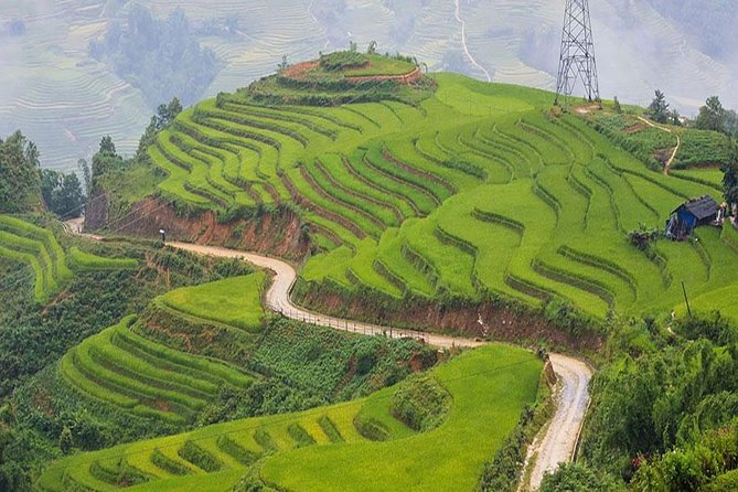 Sapa 3 Days 2 Nights Trekking Tour (1 Night In Ta Van Village, 1 Night In Hotel) - Food, rooms, and what the $139 price covers