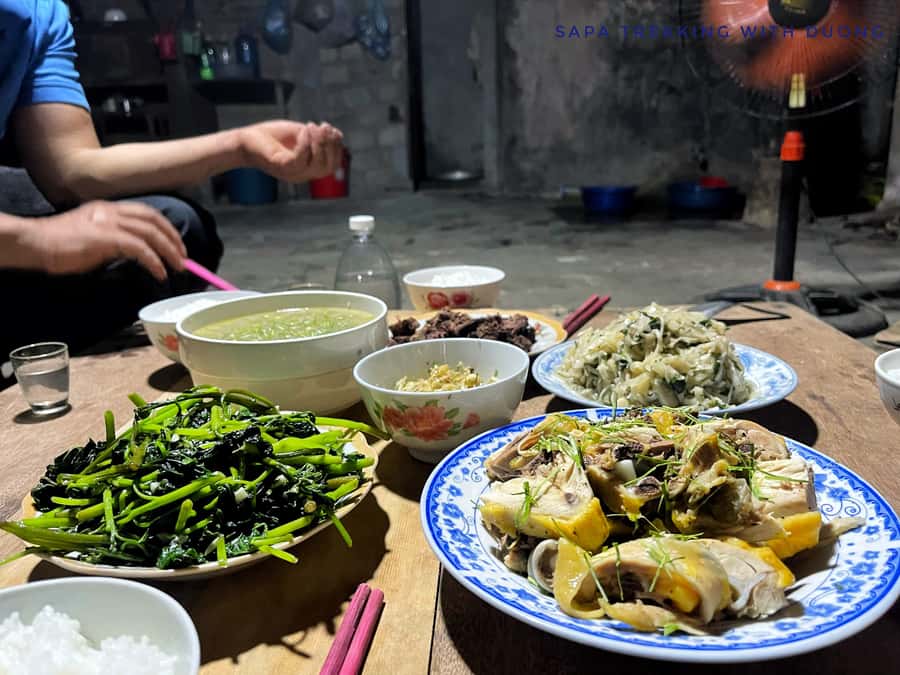Sapa: Private The Most Beautiful Terraced Fields Trekking - What to bring for the 5.5-hour route