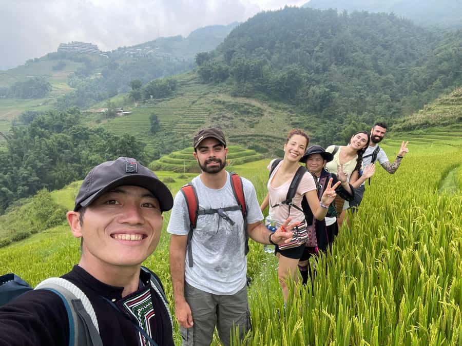 Sapa: Private The Most Beautiful Terraced Fields Trekking - Lao Chai, four hours of walking and a local lunch