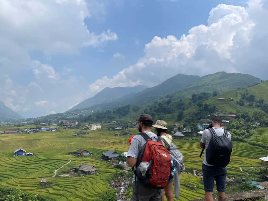 Sapa: Private The Most Beautiful Terraced Fields Trekking - Ta Van and the Giay cultural contrast