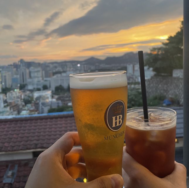 Seoul: Guided City Wall Sunset Hike with Korean Dinner - Which guide might lead your evening?