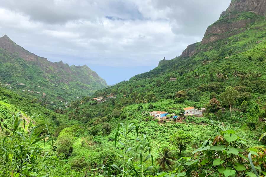 Serra Malagueta: Principal Valley Hike & Lunch with Locals - The Principal Dam and the end of the trail