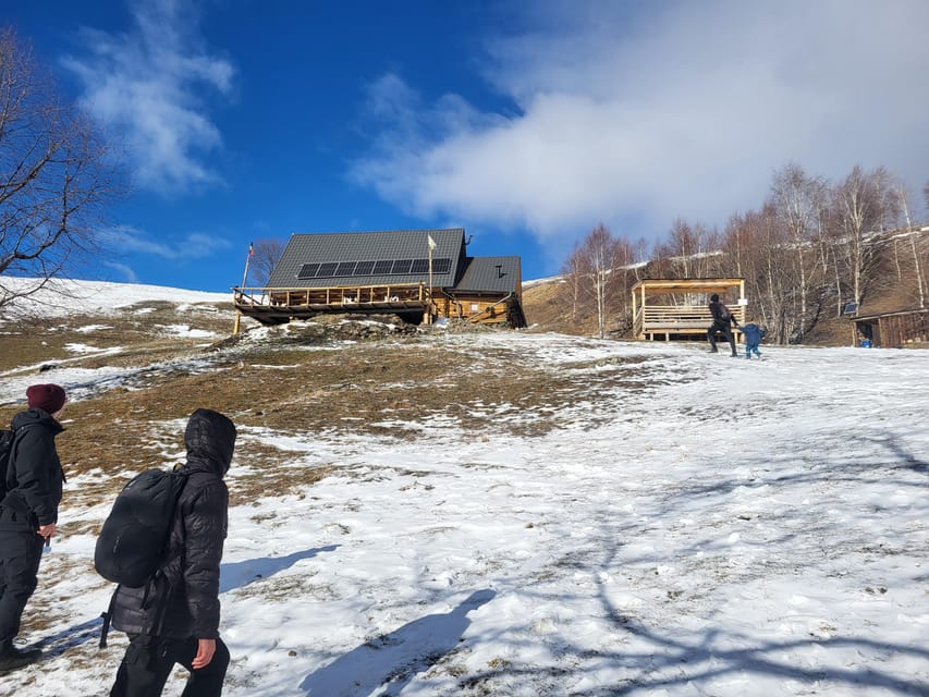Sibiu: Cindrel Mountains Hike with Traditional Brunch - How the group experience works