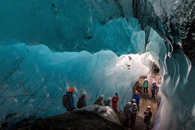 Skaftafell: Blue Ice Cave & Glacier Hike on Vatnajökull - Two and a half hours among ridges and crevasses