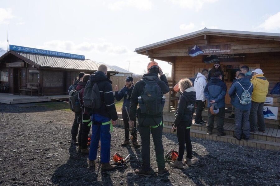 Skaftafell: Blue Ice Cave & Glacier Hike on Vatnajökull - Who will enjoy this most?