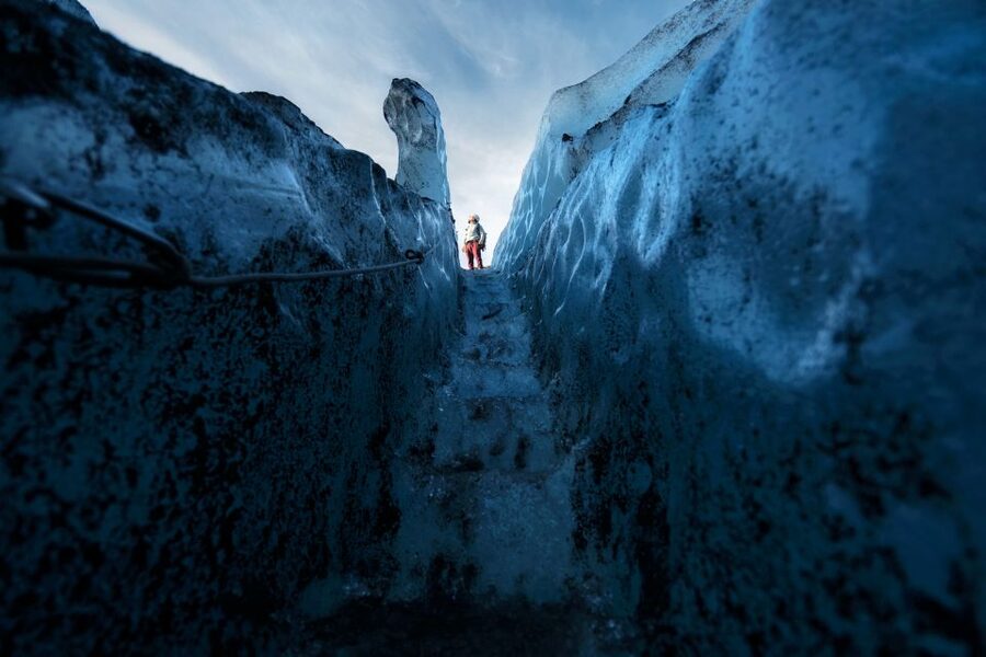 Skaftafell: Ice Cave Tour and Glacier Hike - The short ride and walk to the glacier
