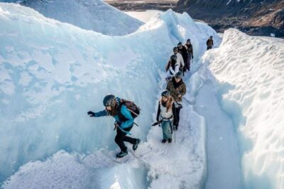 Skaftafell: Ice Cave Tour and Glacier Hike