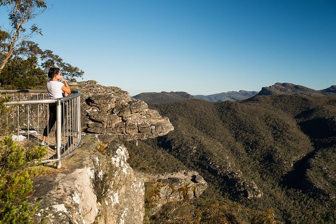Small-Group Grampians Great Wildlife Escape Day Trip with Hiking - Walking to the Balconies and the Jaws of Death