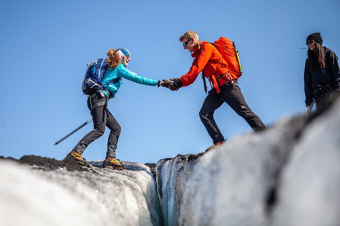 Sólheimajökull Glacier Hike – Adventure in a Small Group - What the approach feels like before your boots touch ice