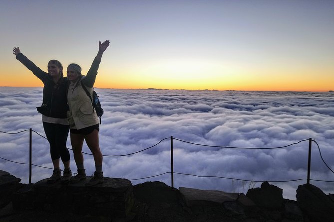 Sunrise Guided Hike PR1 Pico do Areeiro Pico Ruivo small group - Pico do Areeiro: the dramatic opening