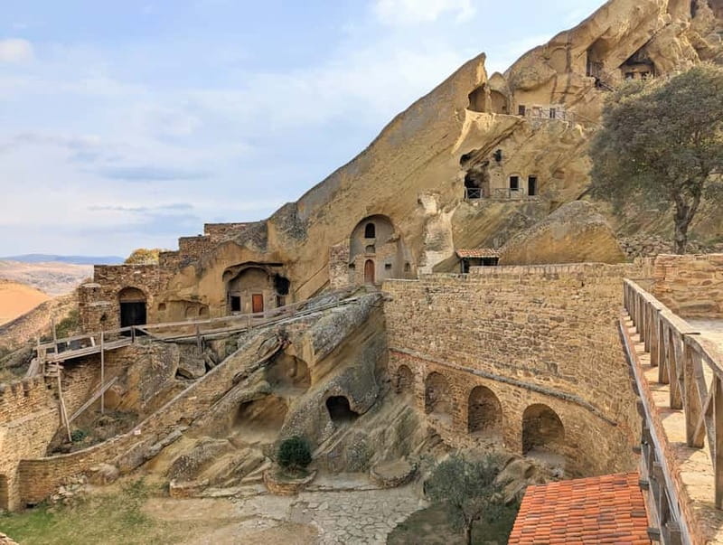 Tbilisi: Real Adventure – Gareja & Rainbow Desert 4x4 + Hike - The guides make a real difference
